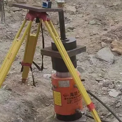 Vérin hydraulique à pistons creux