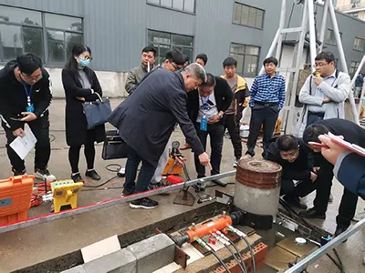 Vérin hydraulique double effet